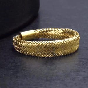 14k Solid Yellow Gold  Classy Cocktail Statement Minimalist Flexible Stretchable Size 6 to 7  / 5mm Mesh Ring