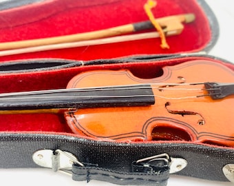 Violín en miniatura de tamaño 1/12 en estuche Violín de 5" para casa de muñecas