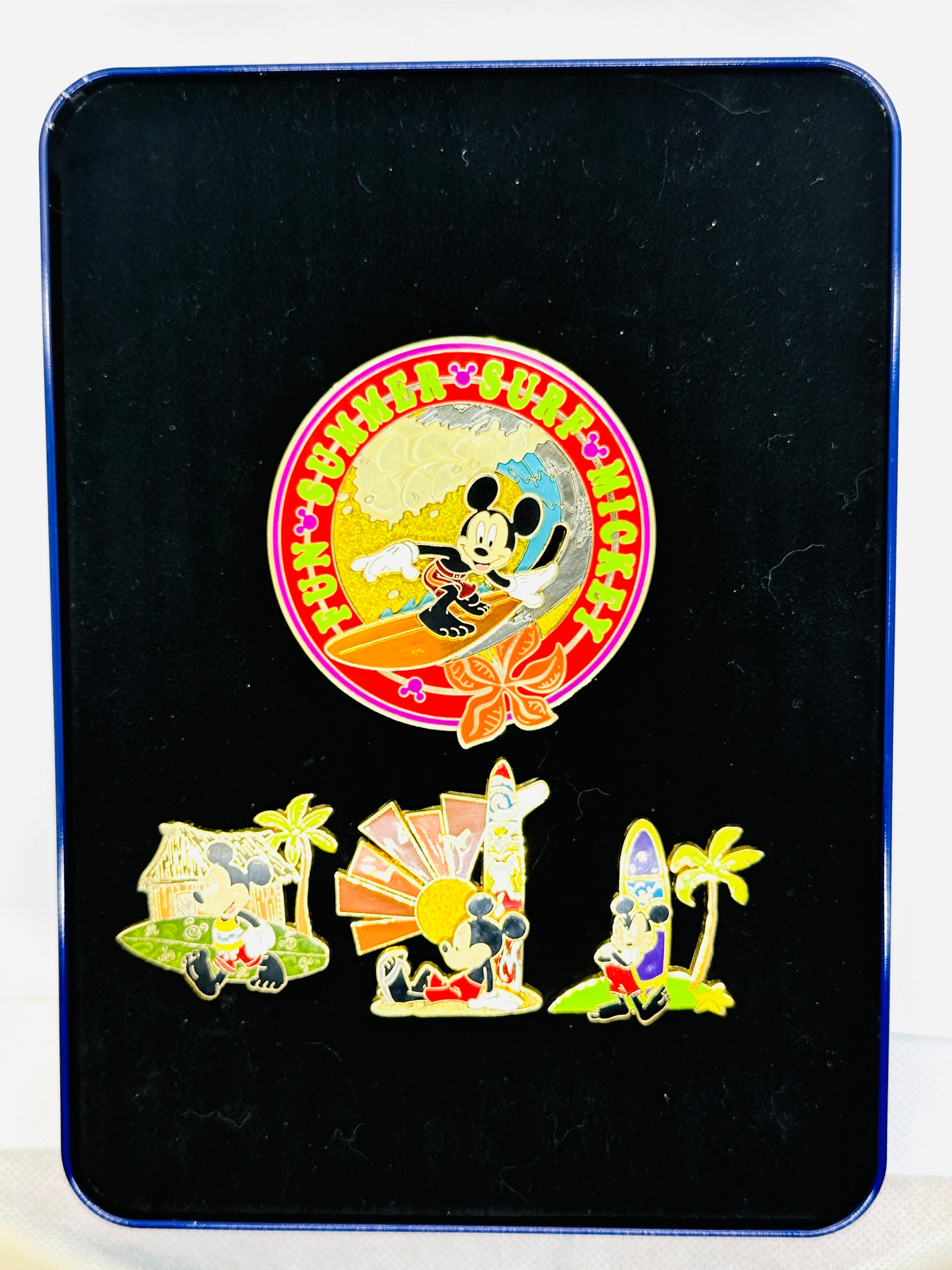 Disney Pins Mickey Surfing Limited Edition 750 Signature 