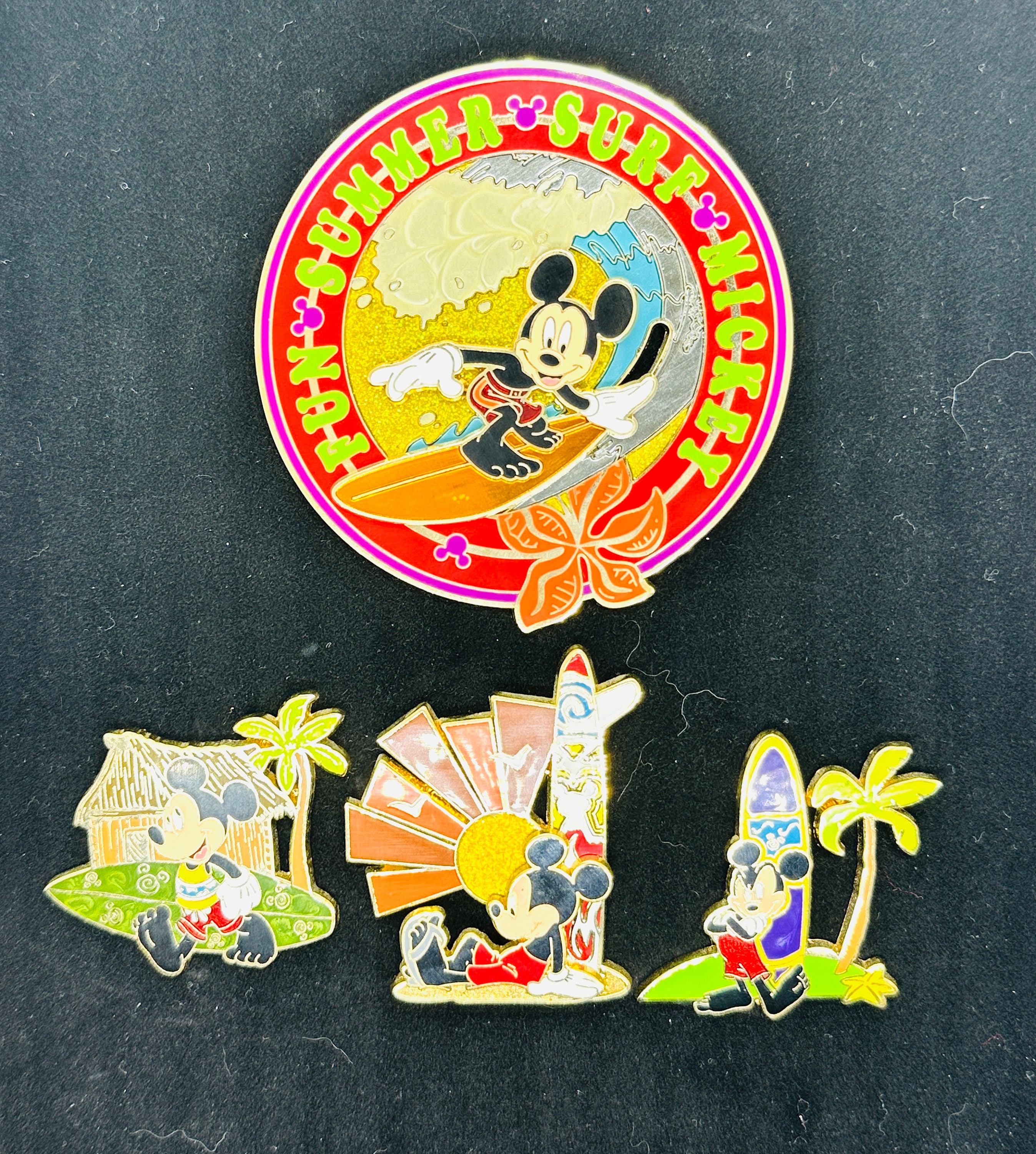 Disney Pins Mickey Surfing Limited Edition 750 Signature