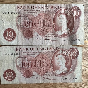 Bank of England Ten Shilling Note 1960s With Britannia Pair of Bills