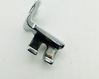 Authentic Vintage Singer Simanco 189648 Button Foot Low Shank for 306 319 320 206 Sewing Machine Attachment Foot