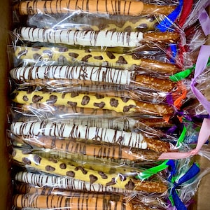Safari themed Chocolate covered pretzel rods