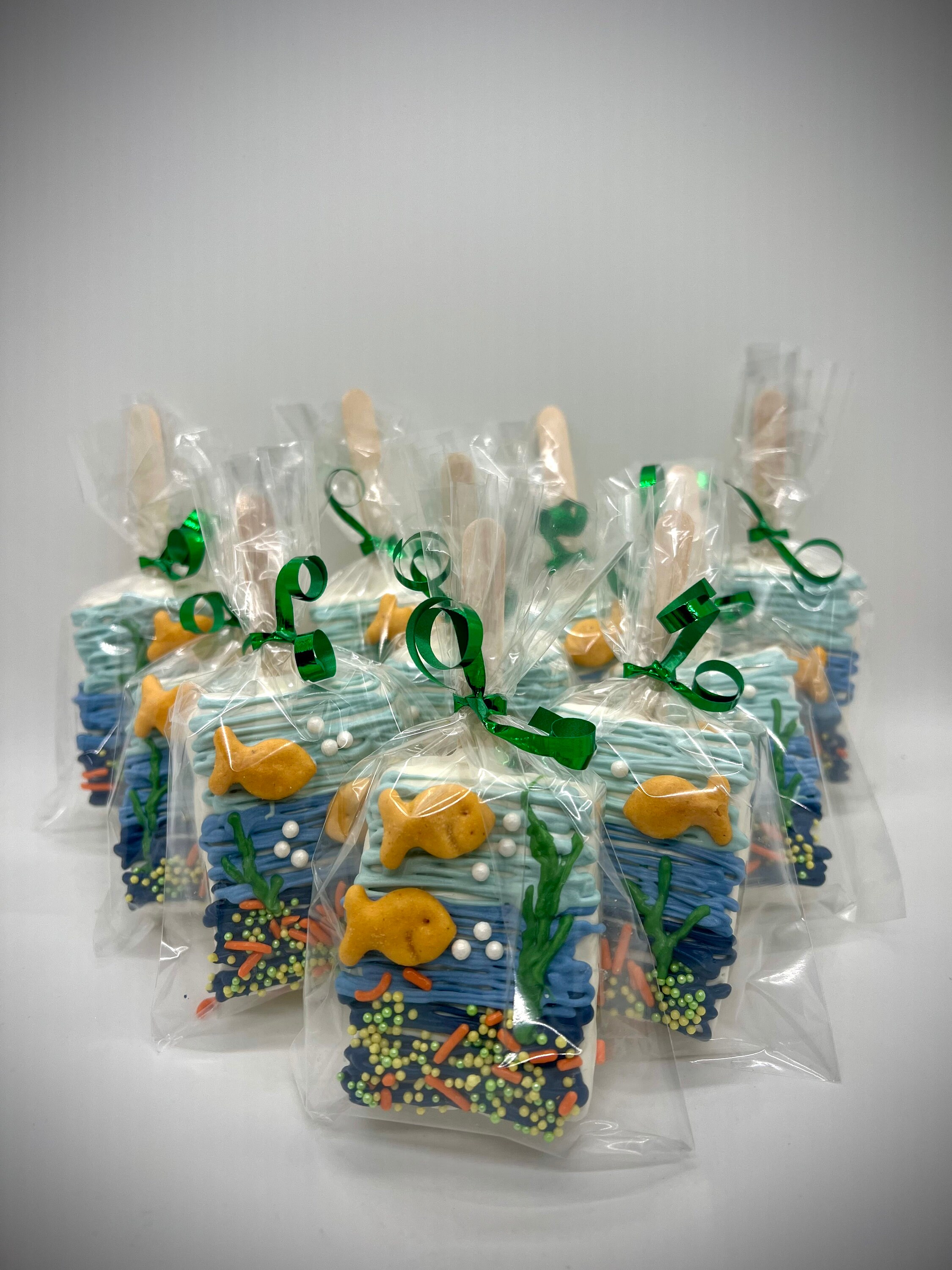 Under the sea/ ocean themed rice krispy treats 1 dozen