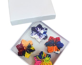 Snowflake Crayons Gift Box: 4-Piece Holiday Stocking Stuffer