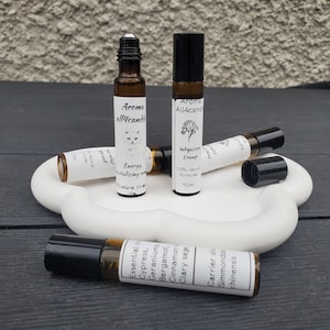 lavender essential oil, essential oil blends, essential oil roller, relax remedy, aromatherapy perfume, stress, self care gift, energy