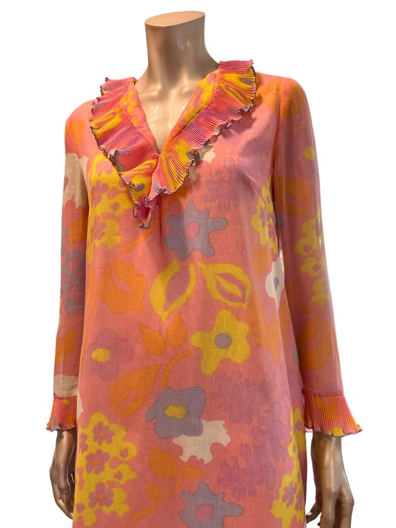 Vintage 1960s Floral Ruffle Neck Dress - image 3