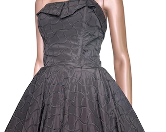Vintage 1950s/ Early 1960s Gorgeous Taffeta Dress With Fishbone Texture