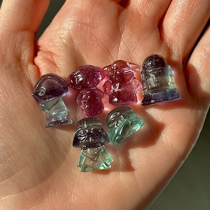 Science fiction crystal mini figures, hand carved crystals, fluorite carvings, cute crystals, cute crystal gift, sci-fi crystals