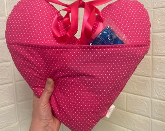 Cerise borstamputatiekussen met linten Cool/Heat Pk operatie herstelkussen postoperatieve borstoperatie hartkussen Gratis gepersonaliseerde cadeaubon!