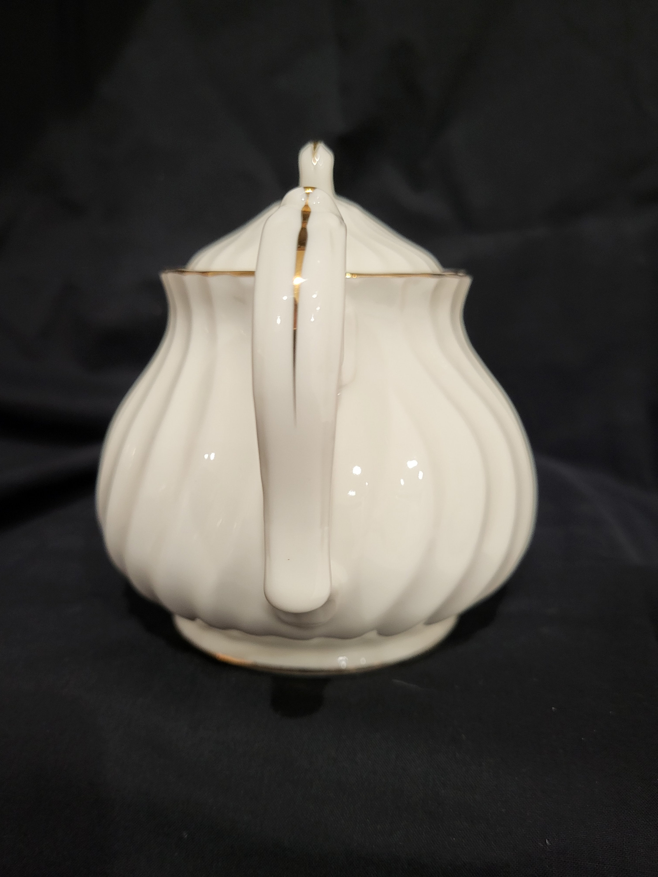 Vintage Teapot Regal Manor Teapot Robinson Design Group Fine China 1989