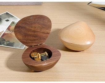 Personalisierte hölzerne Spieluhr, graviertes Andenken, handgefertigtes Muscheldesign