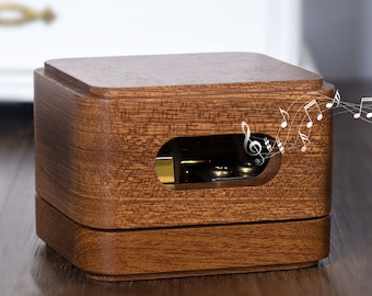 Personalisierte Sapele Holz Spieluhr, graviertes Jubiläumsgeschenk