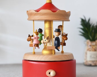 Personalisierte gravierte Spieluhr aus Holz, Karussell-Spieluhr, individuelle Spieluhr, Weihnachtsgeschenk, einzigartiges Geschenk, besonderes Andenken