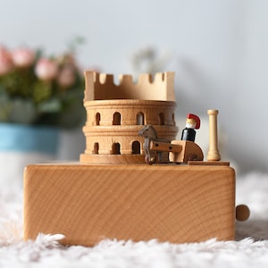 Personalized Engraved Wooden Music Box,Colosseum Music Box,Customized Music Box, Party Gifts,Holiday Gifts