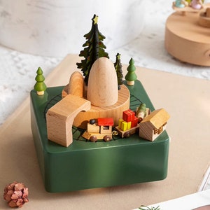 Caja de música navideña personalizada, caja de música de tren de madera, caja de música personalizada, personalización grabada, regalo único, recuerdo especial