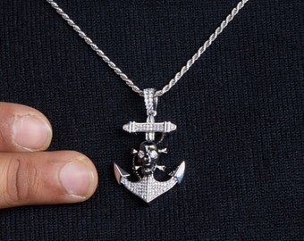 【SURGERY】ice clover logo necklace MoissaniteFourLeafCloverNeckla