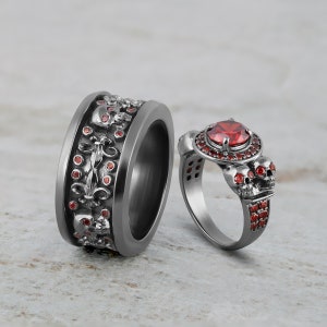 Halloween Skull Couple Rings for Goth Lovers, 925 Sterling Silver Gothic Engagement Ring Fleur De Lis Wedding Band Set His and Her Matching