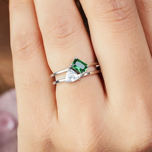 Birthstones Toi Et Moi Rings, 2 Stone You and Me Engagement Ring For Women, Green Emerald, Trillion Cut Diamond, Sterling Silver, White Gold