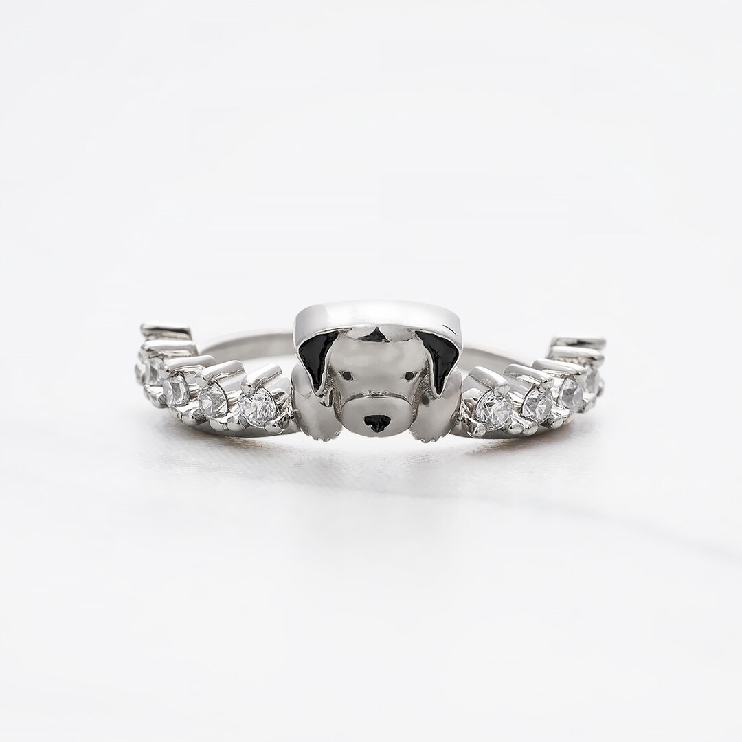 Broche en forme de chien d'ART-DOG en plaqué or sur base ZnAl, faite à