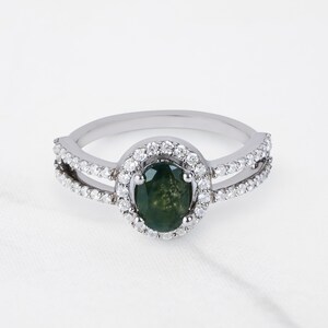 Oval Cut Natural Moss Agate Engagement Rings Fancy Green Gemstone and AAA CZ Diamonds Halo Promise Wedding Statement Women&#39;s Ring White Gold