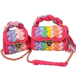 Mama und Tochter passende Tasche, kleine Mädchen Geldbörse, Mama und ich Tasche, Kindertasche, personalisierte gehäkelte Mutter und Mädchen Crossbody-Tasche