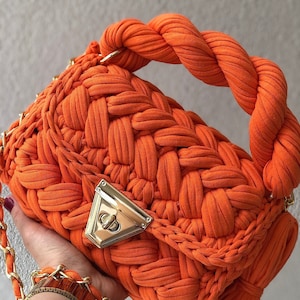 Sac à bandoulière Capri de luxe au crochet, sac à bandoulière en tricot orange, cadeaux de sac personnalisés au crochet faits main pour elle