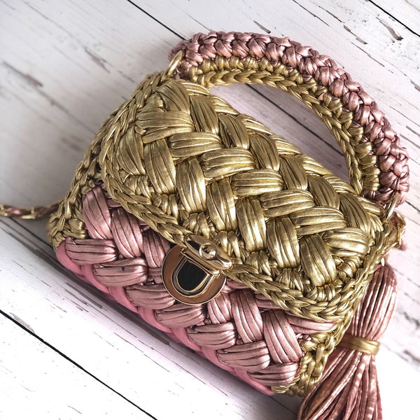 Handgemaakte gehaakte metallic tas: luxe gebreide capritas