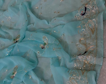 Handgemaakte sari van chiffon – Bollywood sitara verfraaide Indiase trouwoutfit