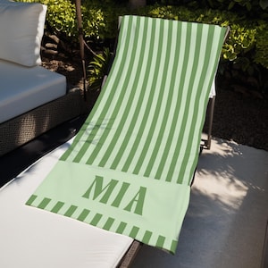 Aangepaste streep strandlaken met naam, strandhanddoek, strandhanddoek, preppy badhanddoek voor meisjes, zwemclubhanddoek, essentials zomer vakantie