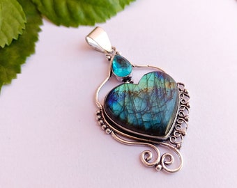 Natural Labradorite Pendant Necklace\ Labradorite And Blue Topaz Pendant Necklace\Boho Pendant\ bohemian Necklace\ blue labradorite Pendant