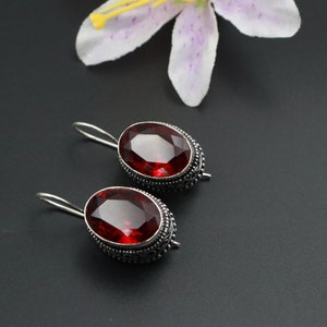 Vintage designer Garnet Earrings\Garnet Unique Earrings\Gift for Love\Women&#39;s Earrings\Handmade Jewelry\Vintage Jewelry