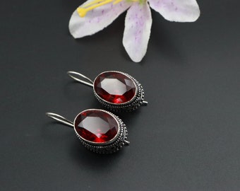 Vintage designer Garnet Earrings\Garnet Unique Earrings\Gift for Love\Women's Earrings\Handmade Jewelry\Vintage Jewelry