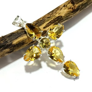 Kombi aus 6 Stück Kreuz Anhänger aus facettierten Edelstein! 50% Sale Kreuzanhänger! neueste Kreuzanhänger ! handgemachter Schmuck ! Kreuz Anhänger !