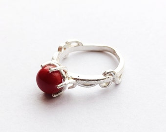 Anillo único de coral rojo bañado en plata de ley - Anillo de coral rojo - Anillo de coral para mujer - Anillo llamativo