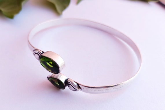 Beautiful Adjustable peridot bangle\ handmade ban… - image 4
