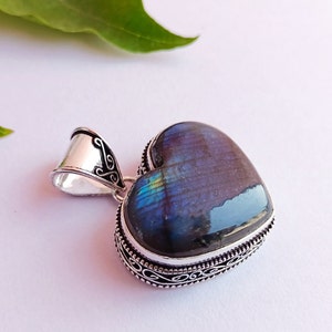 Natural Labradorite Pendant Necklace\Labradorite Pendant Necklace\Boho Pendant\bohemian Necklace\blue labradorite Pendant\Minimalist Pendant