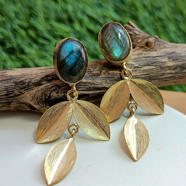 •SHADOWBOXER• labradorite + gold dangle earrings main image 0