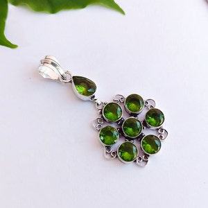 Green Peridot handmade Sterling Silver Plated Pendant necklace\ Peridot Pendant\ peridot Necklace\ Unique And Vintage designer Pendant