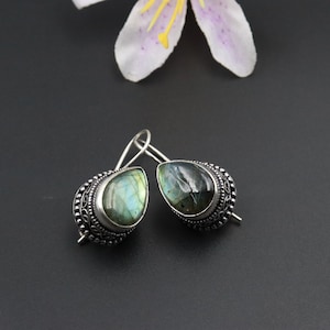 Natural Fiery Labradorite Earrings\Natural Labradorite Gemstone earrings\Labradorite Statement Earrings\Silver Plated Earrings