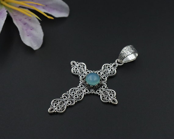 Pendentif Croix En Calcédoine Bleue Naturosphère - Bijou Pierre Naturelle, Neuf Avec étiquettes