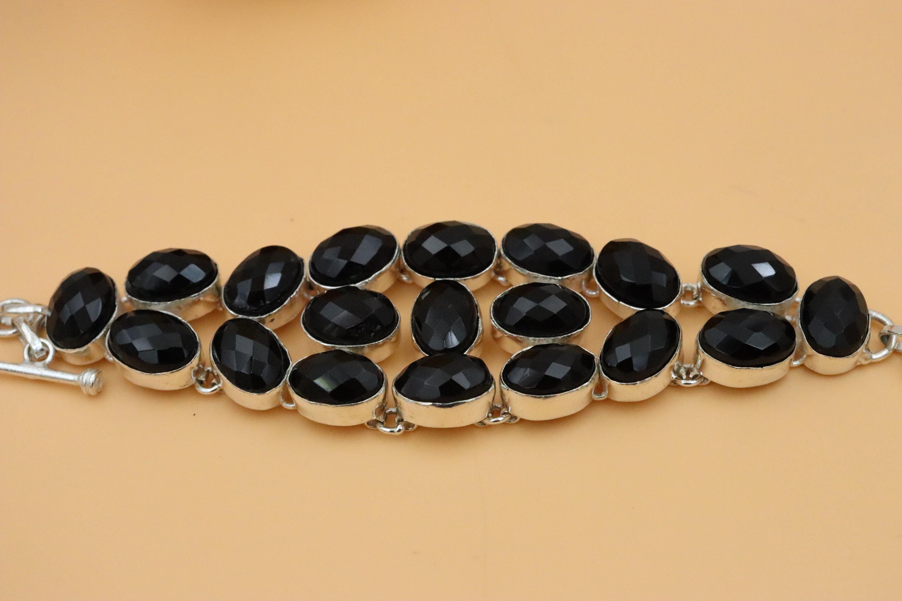 ブラックオニキスシルバーメッキブレスレット\ハンドメイドマルチ