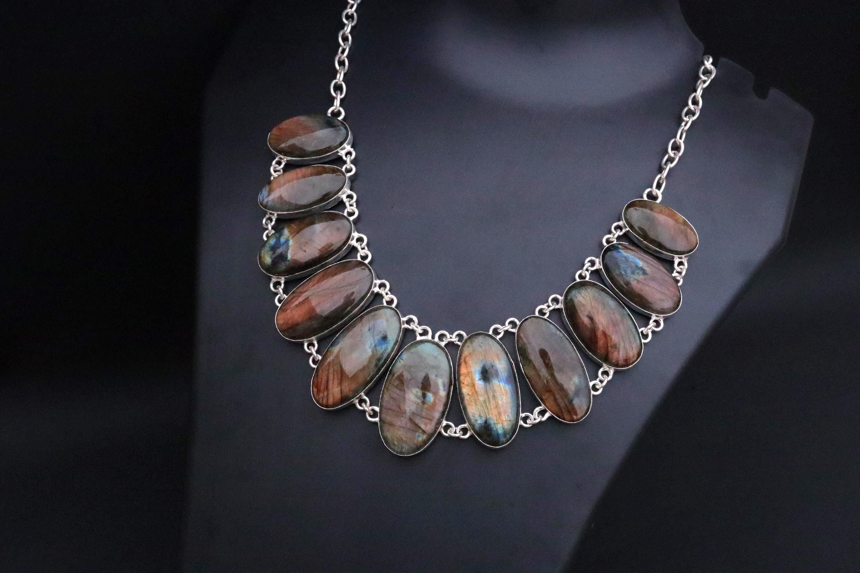 Collier Ethnique Plaqué Argent – Labradorite Reflets Verts – Pierre Goutte – Bohème