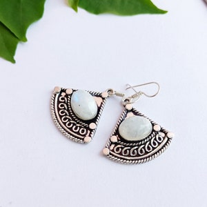 Natural Rainbow Moonstone Handmade Unique And Simple earring\dangle Drop earrings\Unique vintage earrings\Moonstone Earrings\Gift for her