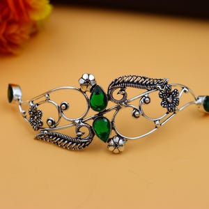Mooie gefacetteerde groene smaragd zilveren geoxideerde haarspeld Keltische Viking knoop haarspeld voor haar cadeau voor haar vrouwen haarsieraden