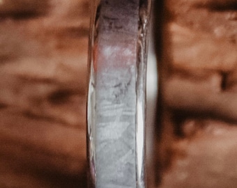 Meteoriten Ring mit Gold Inlay /Sonderanfertigung nach Maß / Ehering / Trauring