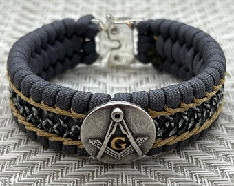 Handmade Freemason Paracord Bracelet: Masonic Blue Lodge Concho
