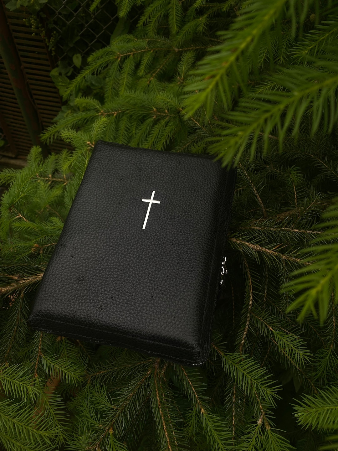 leather-bible-cover-with-zipper-personalized-bible-christmas-gifts