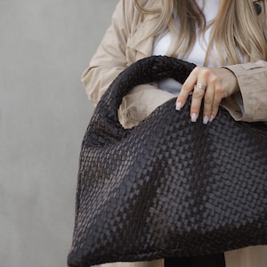 casual leather bag,
brown hobo bag,
woven everyday bag,
leather roomy bag,
hand woven bag,
office handbag,
smooth leather purse,
women leather bag,
square shape bag,
handmade bag,
solid leather bag,
woven leather purse,
gift for wife,
