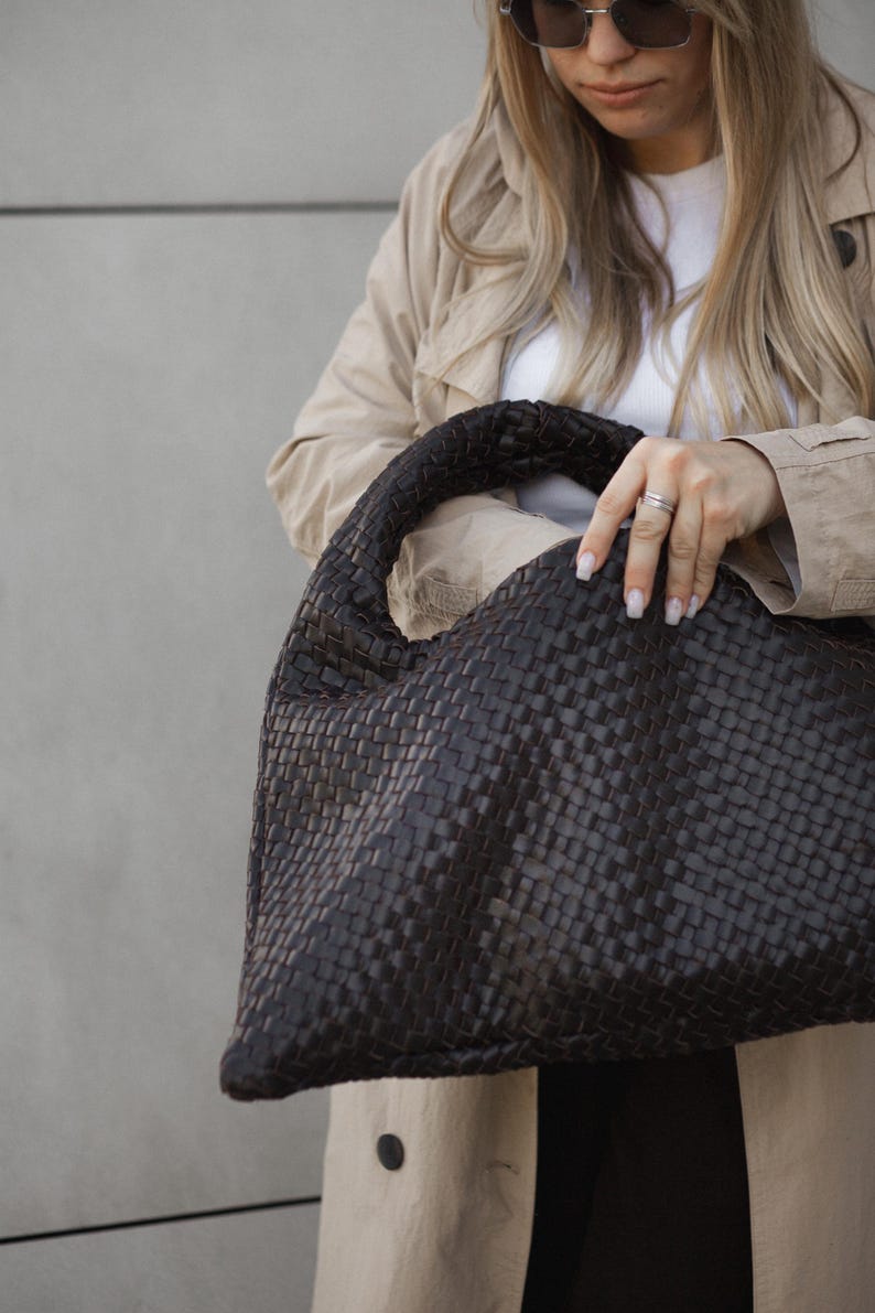 casual leather bag,
brown hobo bag,
woven everyday bag,
leather roomy bag,
hand woven bag,
office handbag,
smooth leather purse,
women leather bag,
square shape bag,
handmade bag,
solid leather bag,
woven leather purse,
gift for wife,